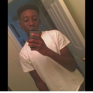 Meet your Posher, Emmanuel